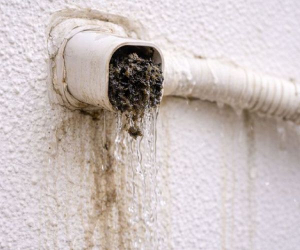 外牆冷氣排水孔堵住了？常見原因與解決方式